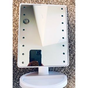 ✨SOLD✨ Vanity Mirror with Lights
